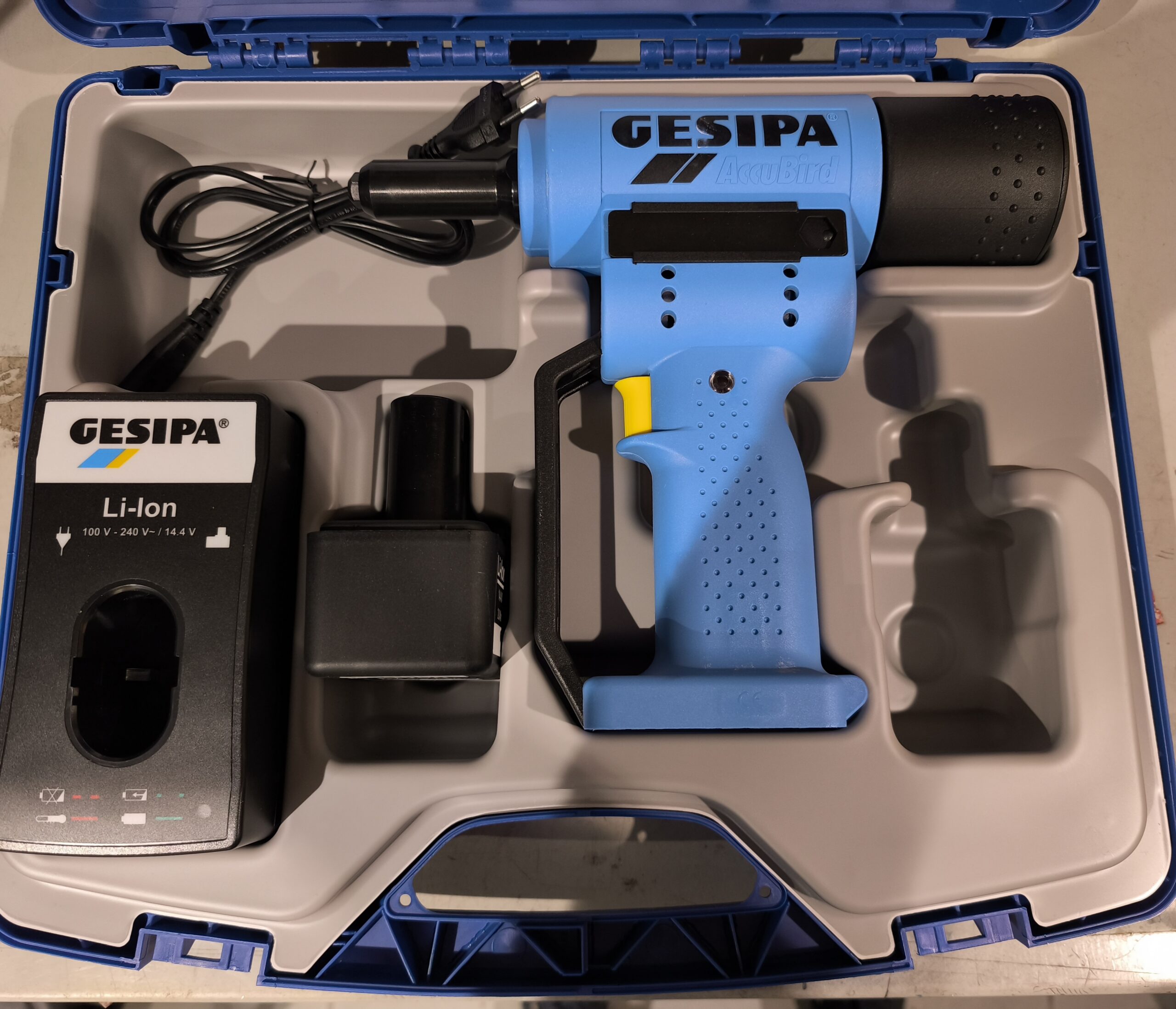 Gesipa AccuBird® – nitownica akumulatorowa z 1 akumulatorem 1 Gesipa AccuBird® – nitownica akumulatorowa z 1 akumulatorem